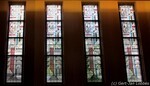 Een aantal van de ramen van Kees Kuiler, huidige locatie: Muiderkerk, Linnaeusstraat
<br/>
Gert-Jan Lobbes, 2016